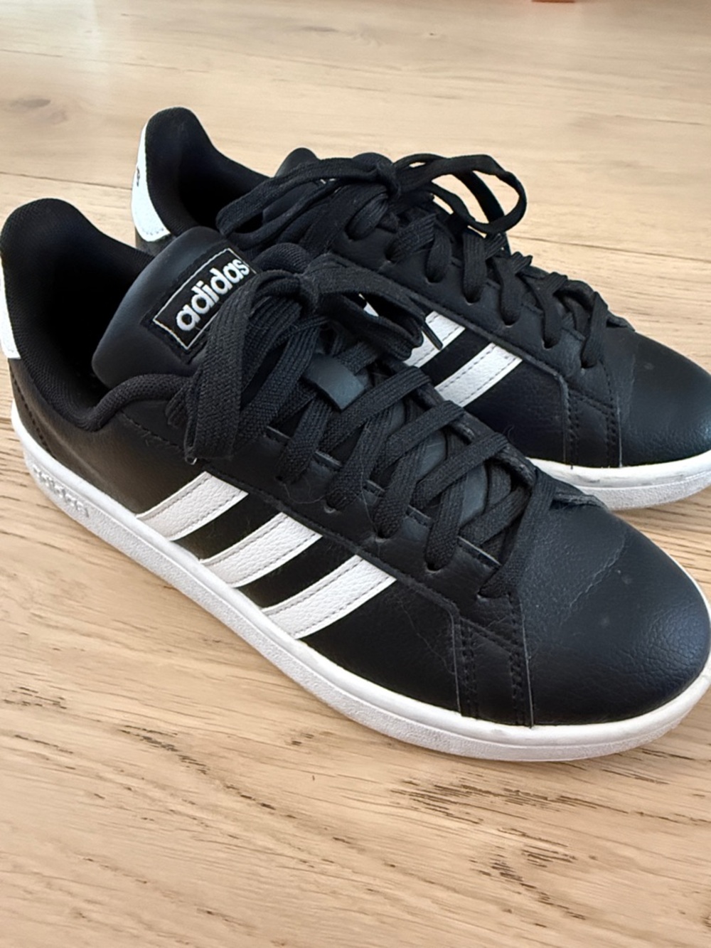 Adidas VL Court 2.0 black white sneakers